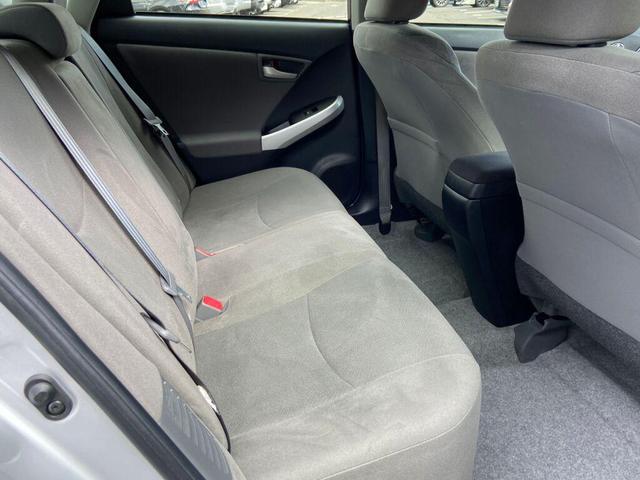 Photo of 2015 Classic Silver Metallic Toyota Prius