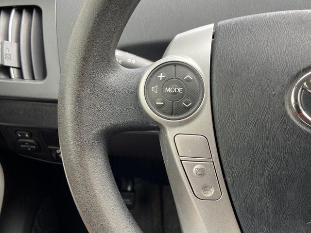 Photo of 2015 Classic Silver Metallic Toyota Prius