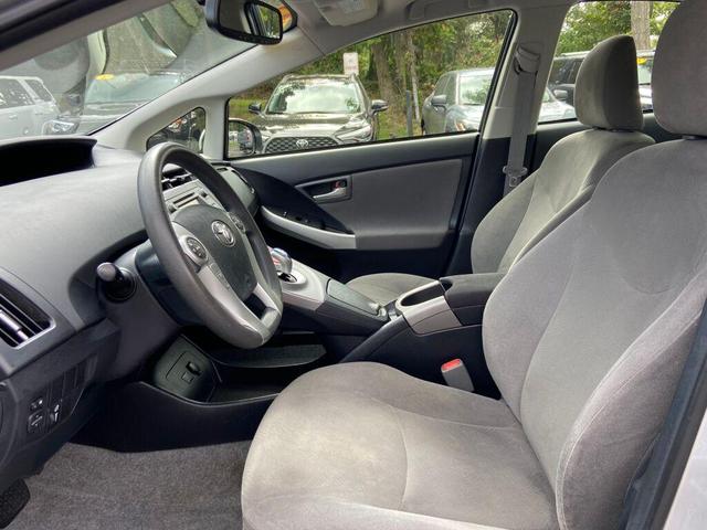 Photo of 2015 Classic Silver Metallic Toyota Prius