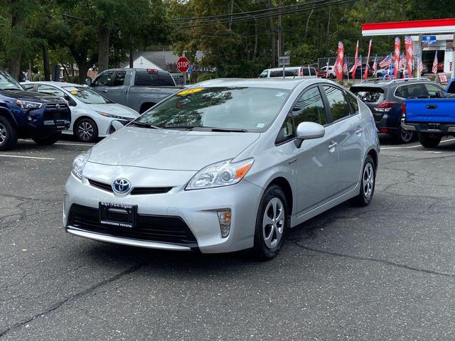 Photo of 2015 Classic Silver Metallic Toyota Prius