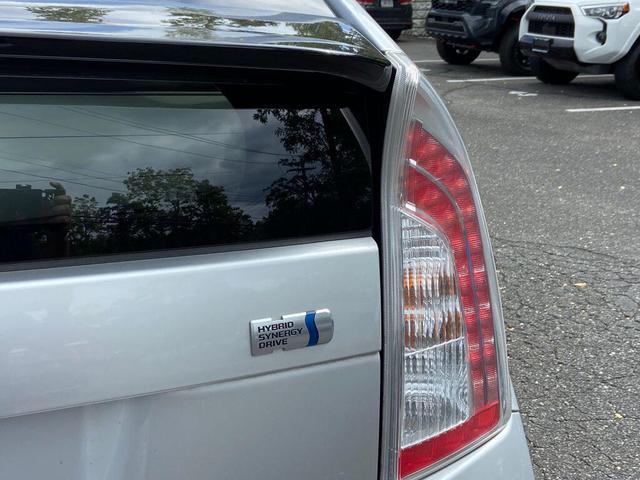 Photo of 2015 Classic Silver Metallic Toyota Prius