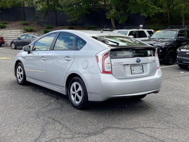 Photo of 2015 Classic Silver Metallic Toyota Prius