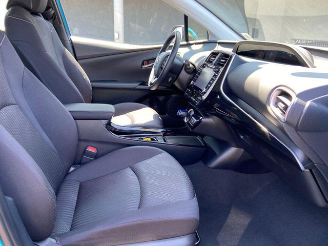 Photo of 2022 Blue Magnetism Toyota Prius Prime