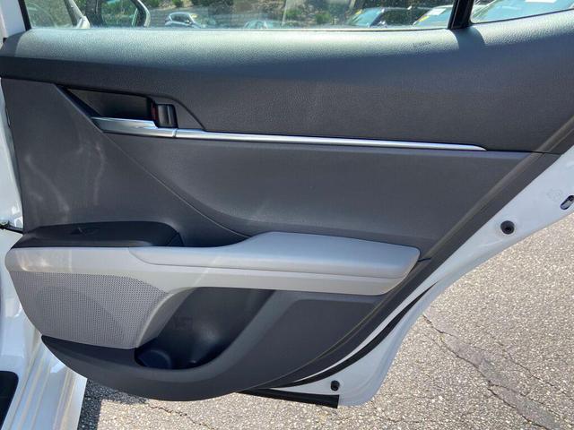 Photo of 2021 Super White Toyota Camry