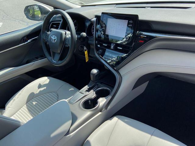 Photo of 2021 Super White Toyota Camry