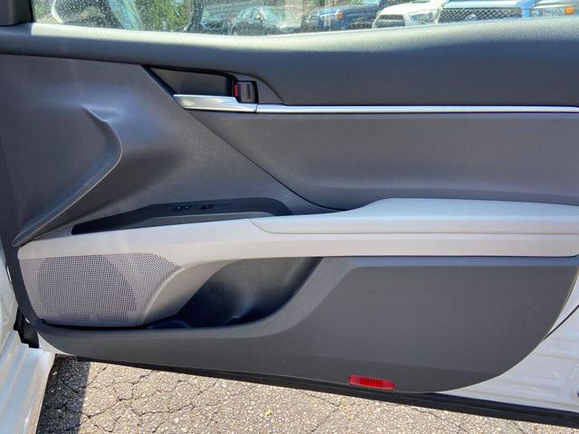Photo of 2021 Super White Toyota Camry