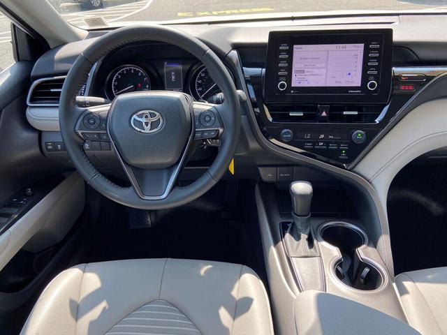 Photo of 2021 Super White Toyota Camry