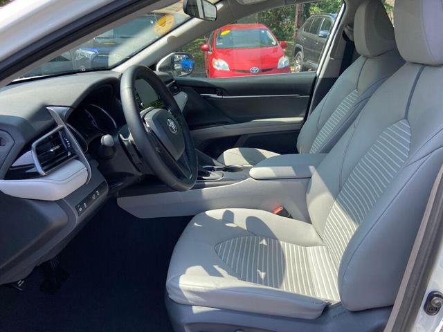 Photo of 2021 Super White Toyota Camry