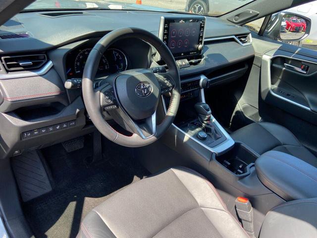 Photo of 2022 Silver Sky Metallic/Midnight Black Metallic Toyota RAV4 Prime