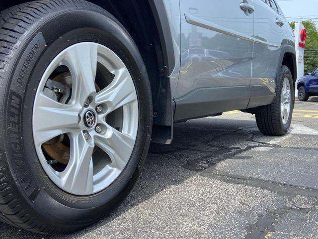 Photo of 2021 Silver Sky Metallic Toyota RAV4 Hybrid
