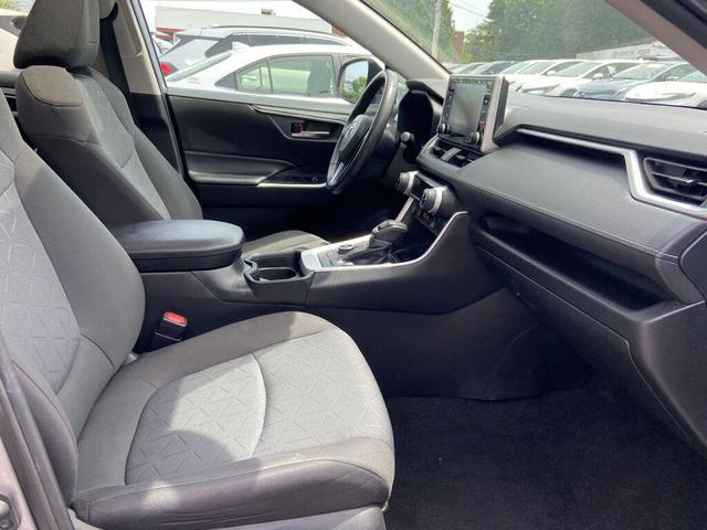 Photo of 2021 Silver Sky Metallic Toyota RAV4 Hybrid