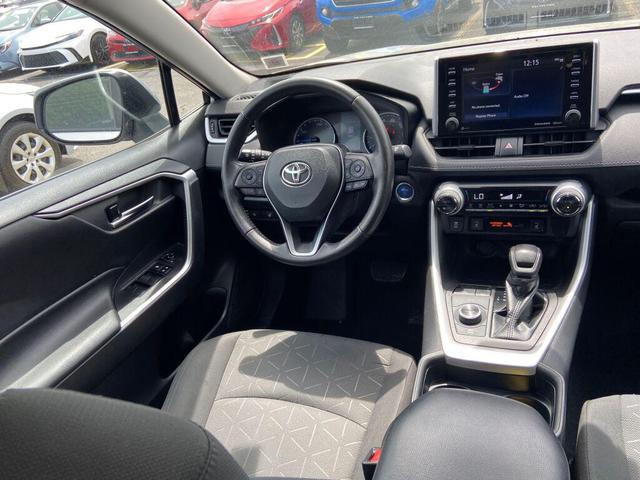 Photo of 2021 Silver Sky Metallic Toyota RAV4 Hybrid