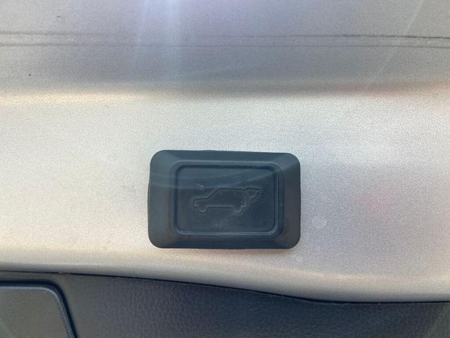 Photo of 2021 Silver Sky Metallic Toyota RAV4 Hybrid