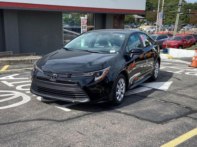 Photo of 2025 Black Toyota Corolla