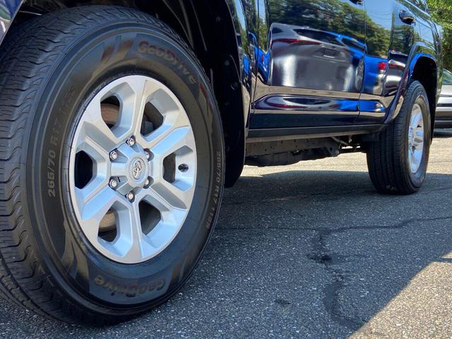 Photo of 2023 Blue Toyota 4Runner