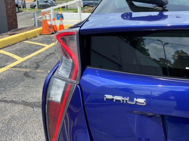 Photo of 2016 Blue Toyota Prius