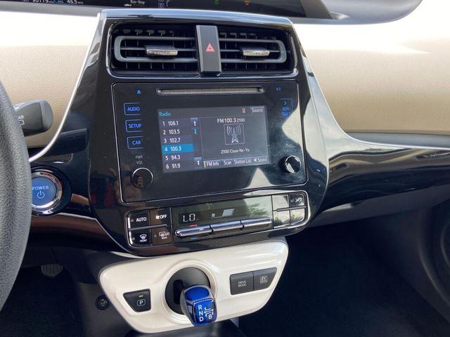 Photo of 2016 Blue Toyota Prius