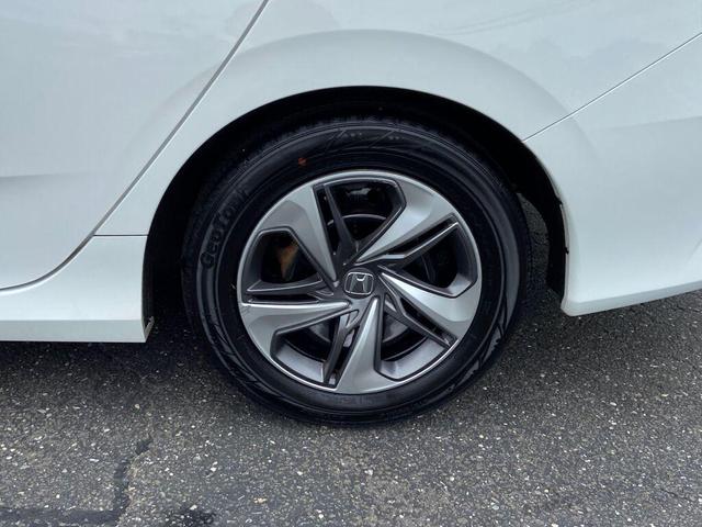 Photo of 2017 White Honda Civic