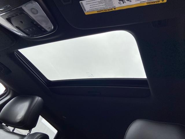 Photo of 2020 Bright White Clearcoat Jeep Grand Cherokee