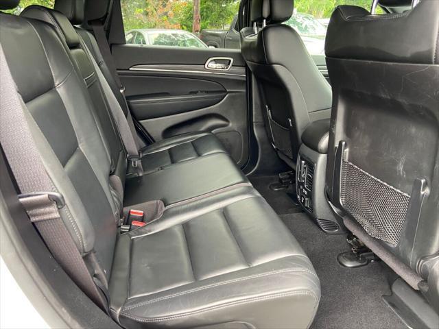 Photo of 2020 Bright White Clearcoat Jeep Grand Cherokee