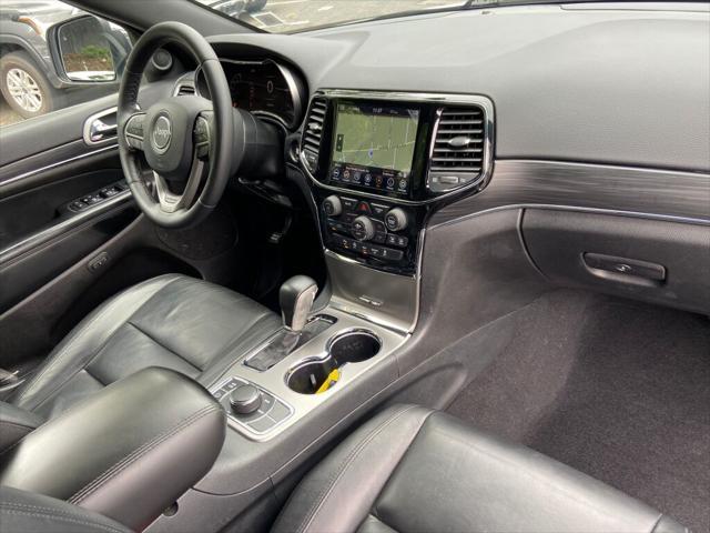 Photo of 2020 Bright White Clearcoat Jeep Grand Cherokee