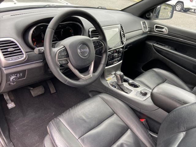 Photo of 2020 Bright White Clearcoat Jeep Grand Cherokee