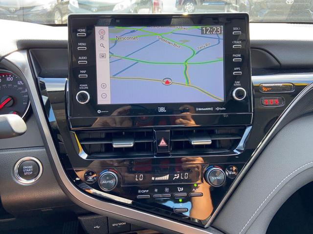 Photo of 2022 Wind Chill Pearl/Midnight Black Metallic Toyota Camry