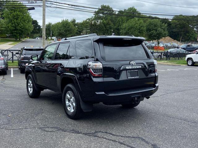 Photo of 2024 Midnight Black Metallic Toyota 4Runner