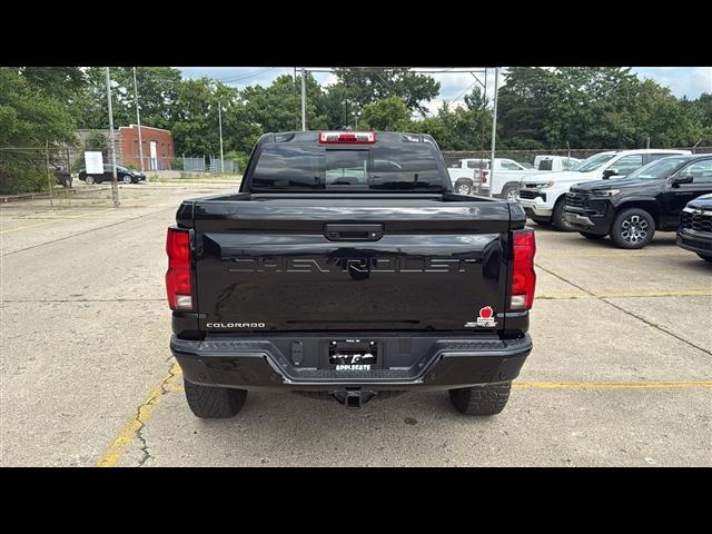 Photo of 2025 Black Chevrolet Colorado