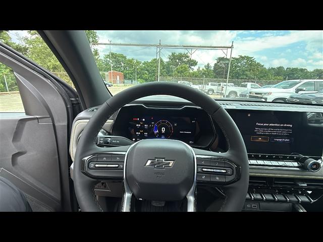 Photo of 2025 Black Chevrolet Colorado