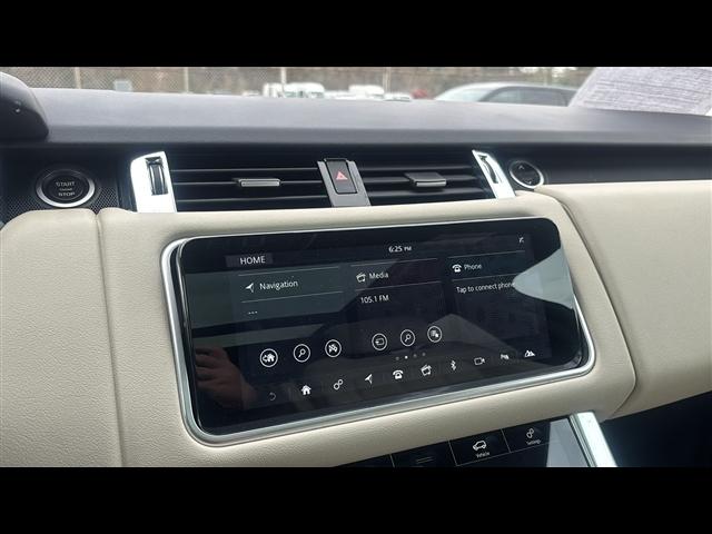 Photo of 2021 White Land Rover Range Rover Sport