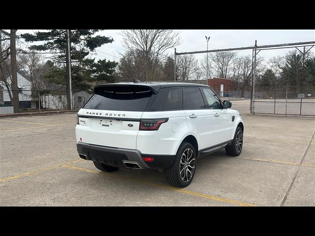 Photo of 2021 White Land Rover Range Rover Sport