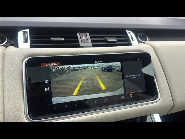 Photo of 2021 White Land Rover Range Rover Sport