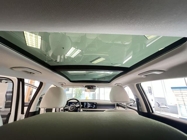 Photo of 2025 Creamy White Pearl Hyundai TUCSON Plug-In Hybrid