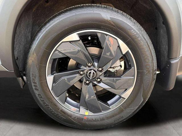 Photo of 2026 Boulder Gray Pearl Nissan Rogue