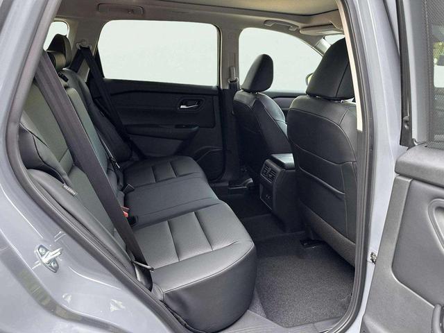 Photo of 2026 Boulder Gray Pearl Nissan Rogue