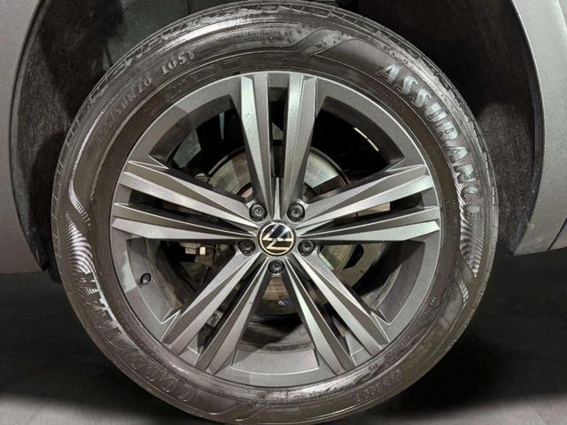 Photo of 2021 Tourmaline Blue Metallic Volkswagen Atlas