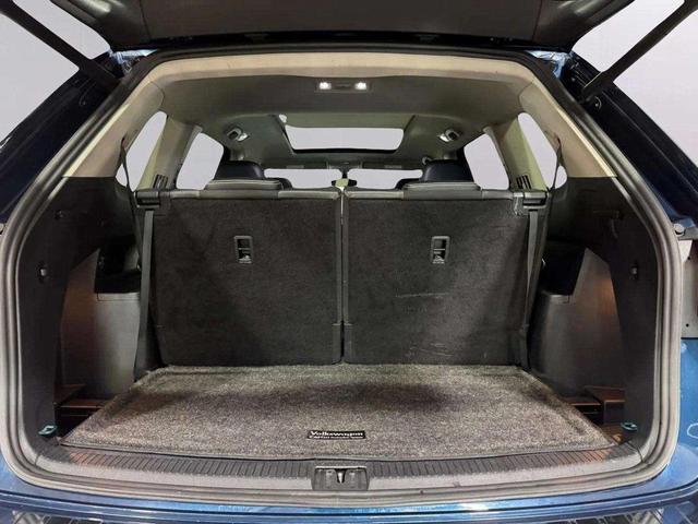 Photo of 2021 Tourmaline Blue Metallic Volkswagen Atlas