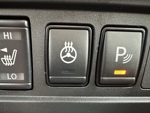 Photo of 2025 Boulder Gray Pearl Nissan Frontier