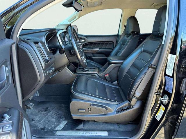 Photo of 2021 Onyx Black GMC Canyon