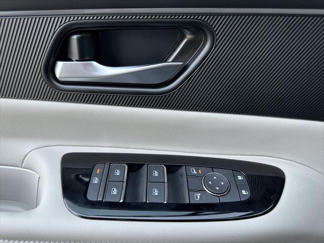 Photo of 2025 Super Black Nissan Murano
