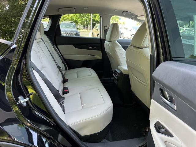 Photo of 2025 Super Black Nissan Murano