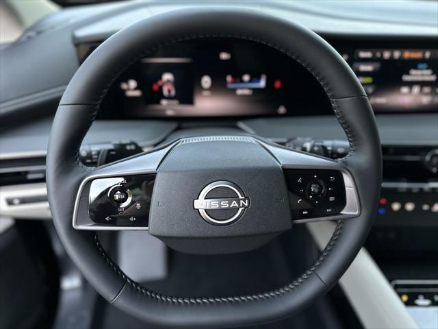 Photo of 2025 Super Black Nissan Murano