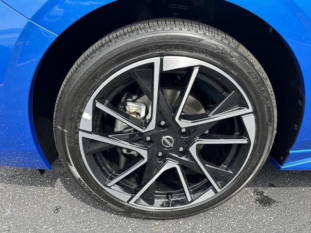 Photo of 2025 Electric Blue Metallic/Super Black Nissan Sentra