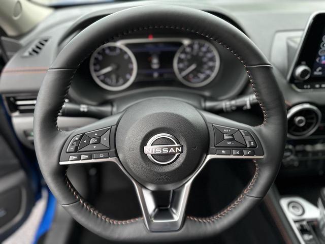 Photo of 2025 Electric Blue Metallic/Super Black Nissan Sentra