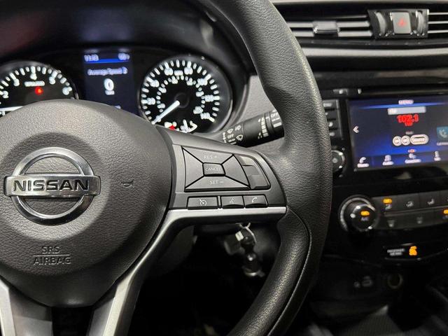 Photo of 2021 Magnetic Black Pearl Nissan Rogue Sport