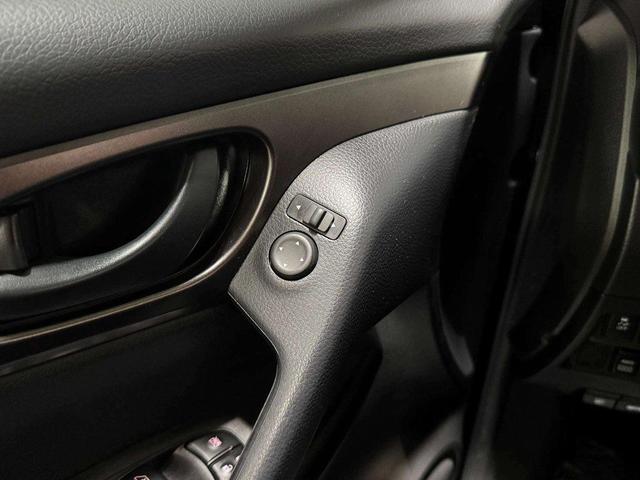 Photo of 2021 Magnetic Black Pearl Nissan Rogue Sport