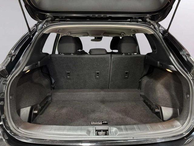 Photo of 2021 Magnetic Black Pearl Nissan Rogue Sport