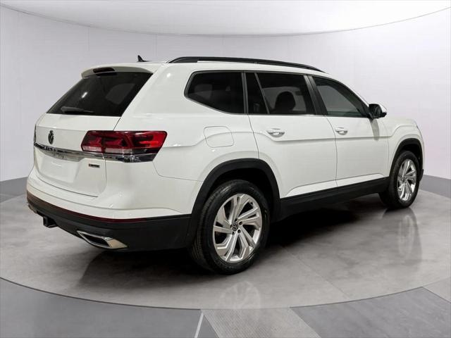 Photo of 2022 Pure White Volkswagen Atlas