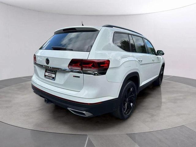 Photo of 2022 Pure White Volkswagen Atlas